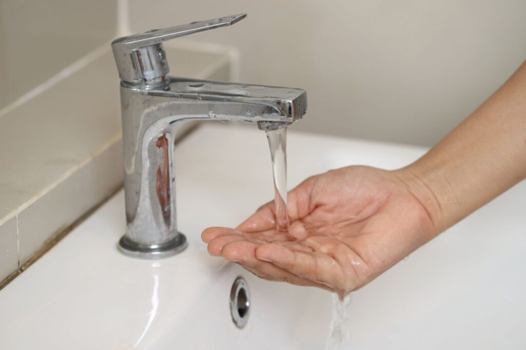 A faucet that delivers water in excellent condition after pH adjustment