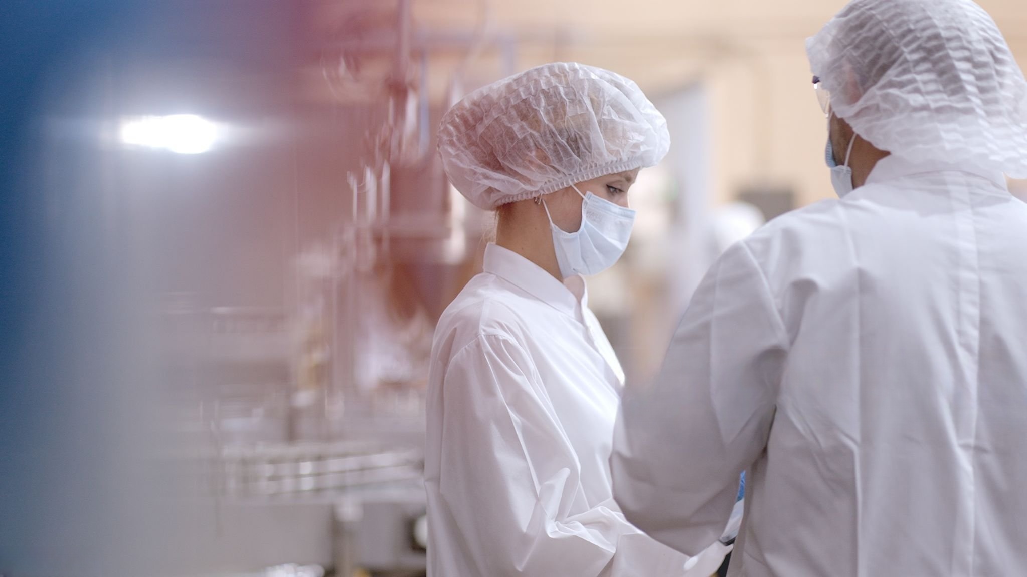 discussion in colored speckles factory